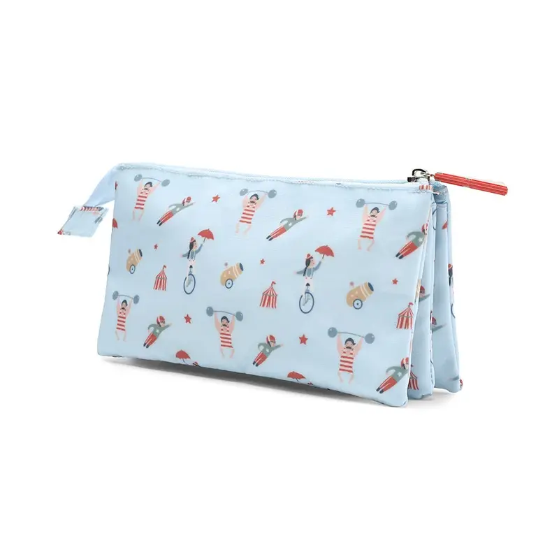Astuccio tre tasche, Circo