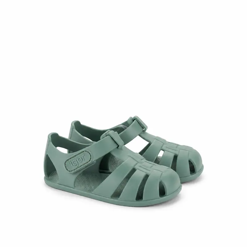 Sandali da spiaggia concetto barefoot, Verde