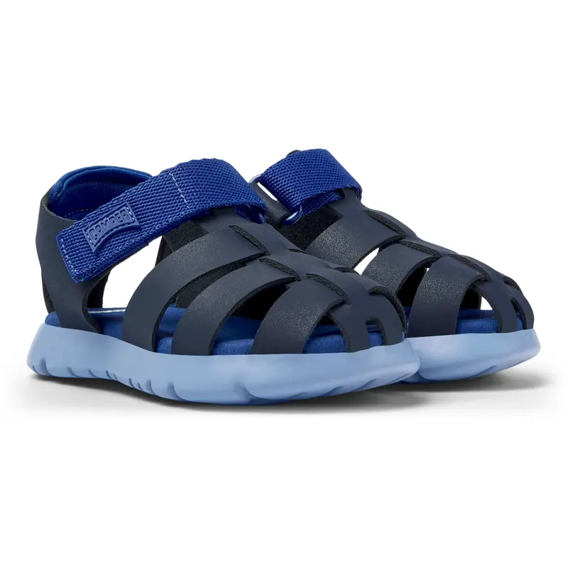 Sandali in pelle blu, Oruga